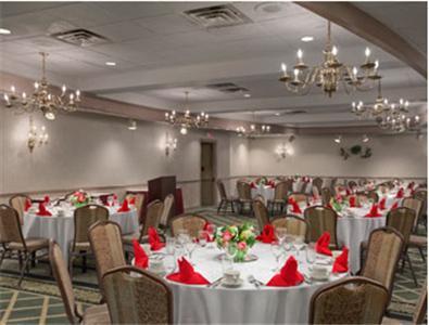Days Inn & Suites By Wyndham Elyria Buitenkant foto